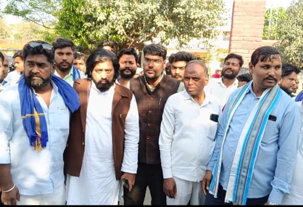 रामाभार स्तूप के पास जमीन विवाद पर नोकझोंक, प्रशासन ने कराया समझौता