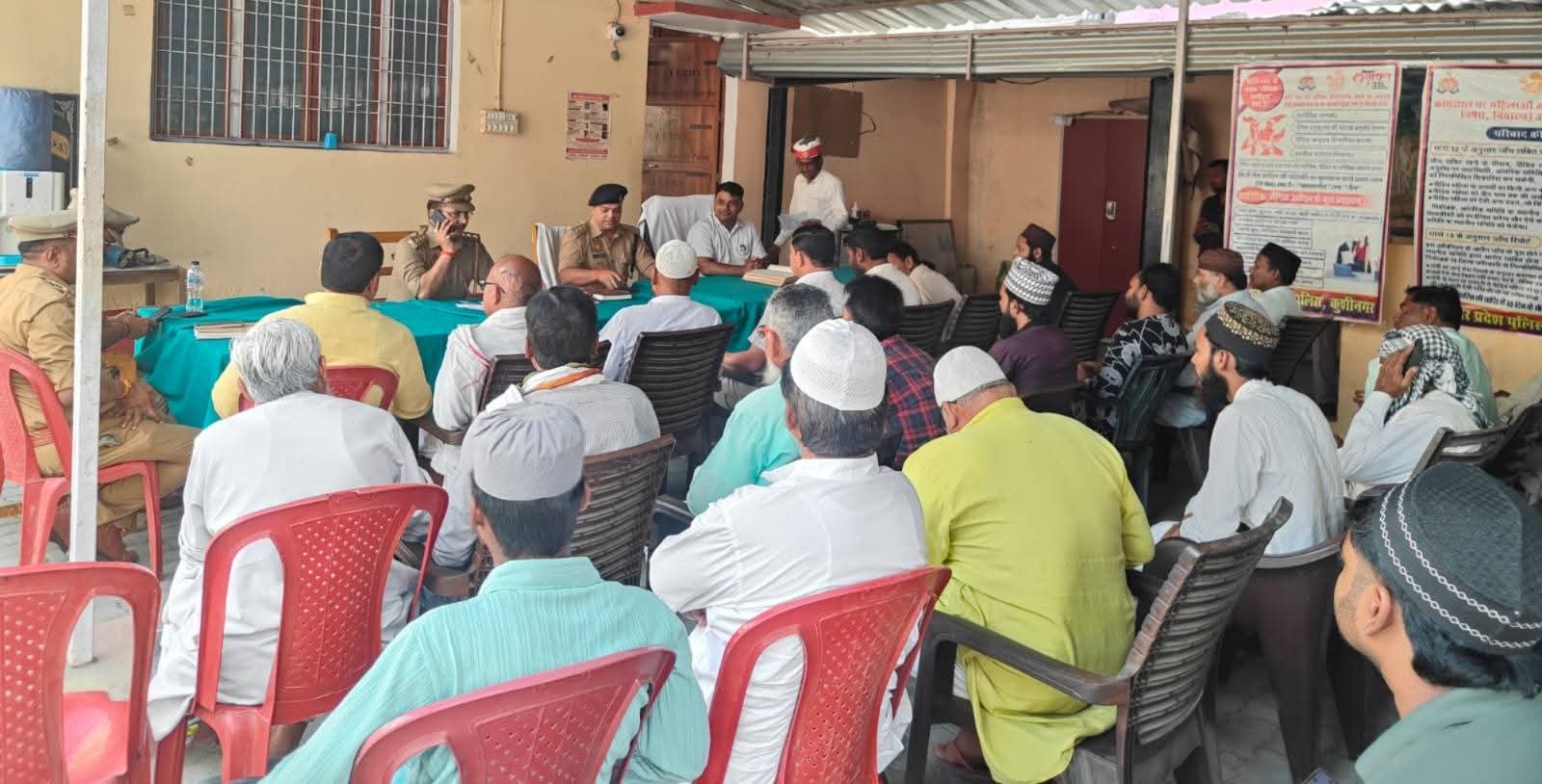 ईद-उल-फ़ित्र को लेकर कसया थाने पर पीस कमेटी की बैठक